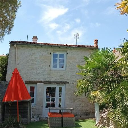 Apartamento Le Petit Bois Niort Exterior foto